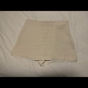 Zara NWT Tweed white skort